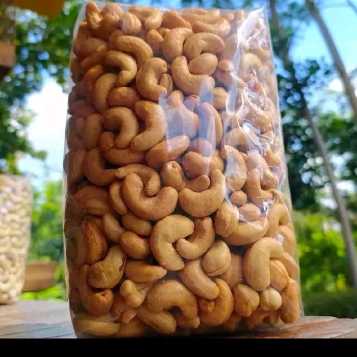 

Kacang Mede Utuh Matang 1kg - Snack Kering Goreng Makanan Camilan Mete Rasa Original Cocok Untuk
