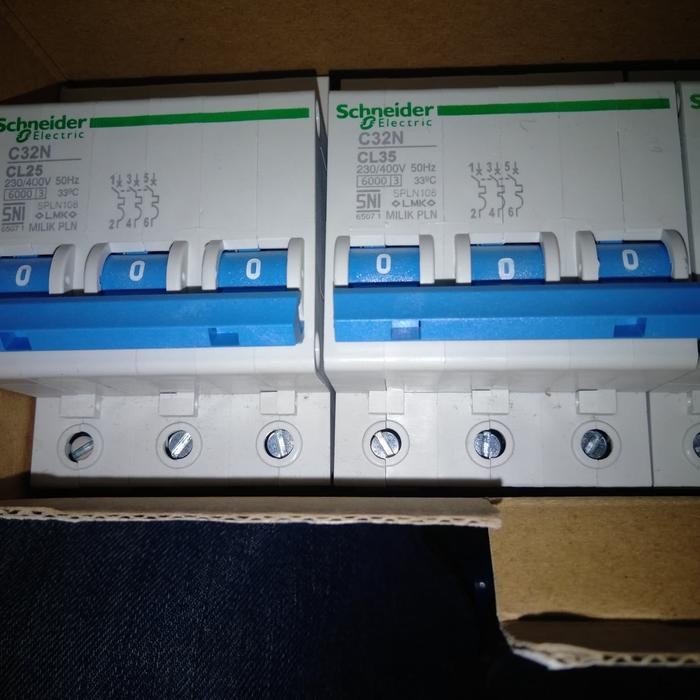 Mcb Pln 35A 3Phase Schneider