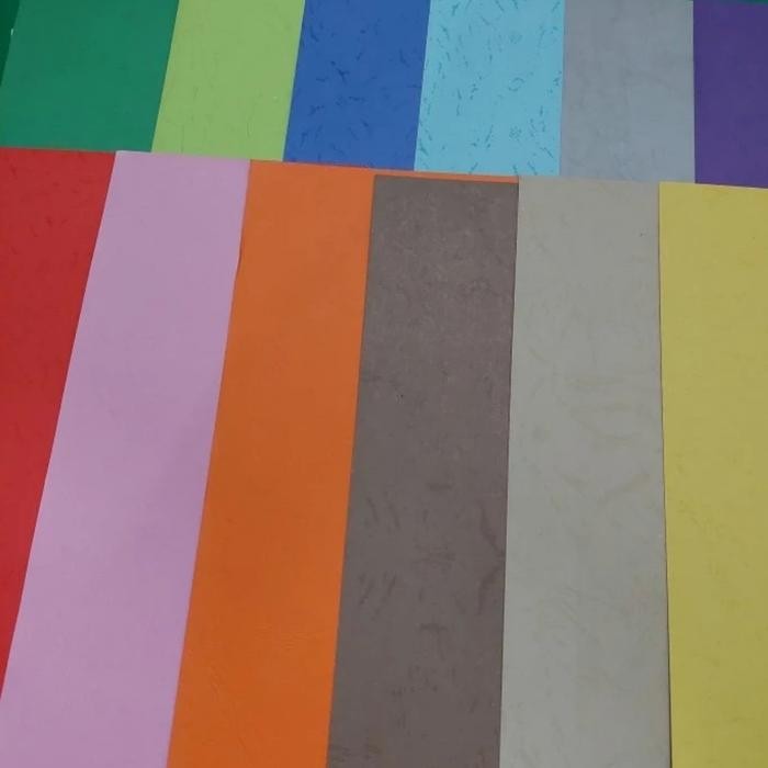 

Bisa E-Katalog! Kertas Bufalo Cover Buffalo Folio Isi 100Lbr Wrn Campur Random 21,5X33