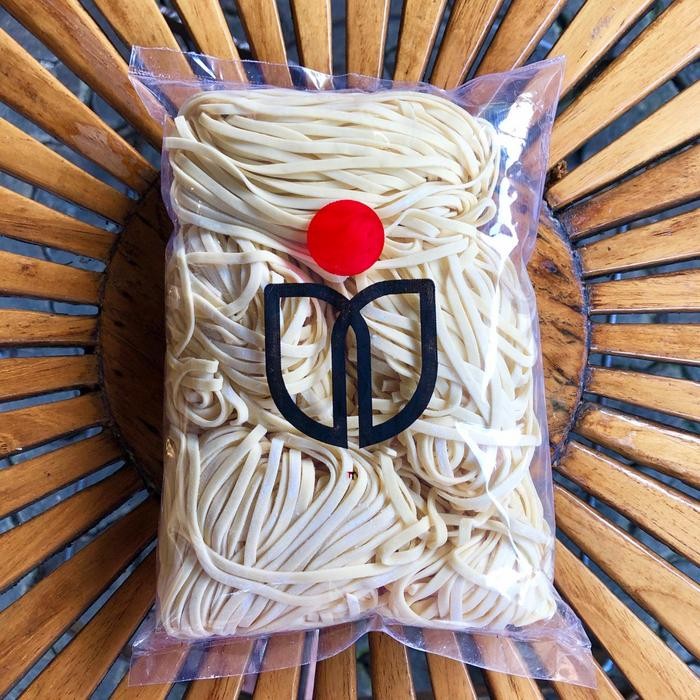 

Pilihan- Mie Gepeng Mentah /Mie Kocok Halal No 32110003221280523 Berat 500Gr Lebar 3Mm Tanpa