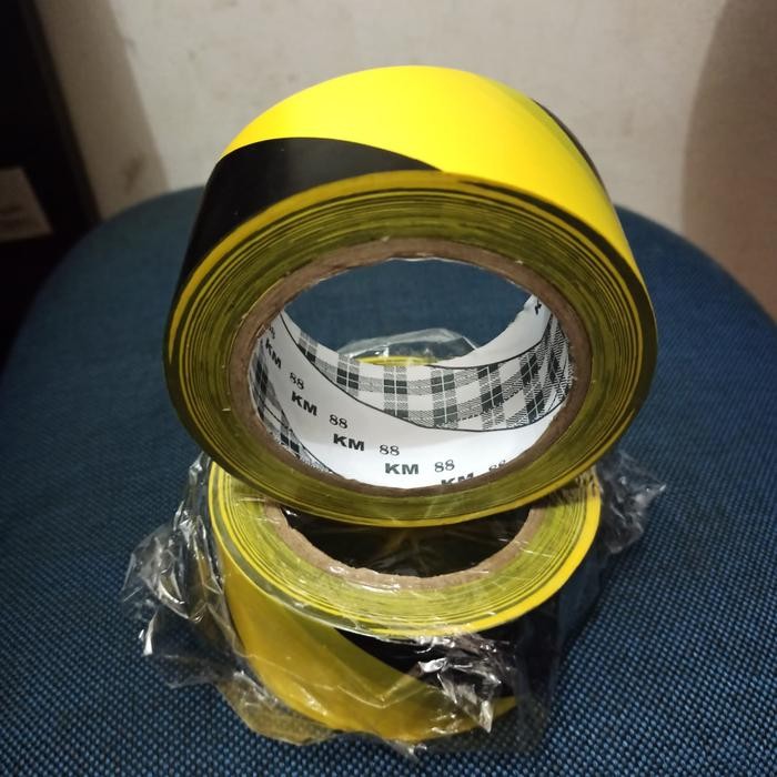 

Pilihan- Lakban Lantai Km 88 Kuning/Hitam 2" X 33 Mtr