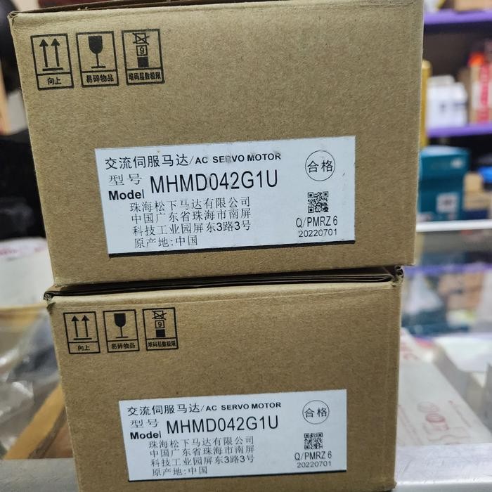 Panasonic MHMD042G1U AC Servo Motor 400 watt. Ready garansi baru ,ori