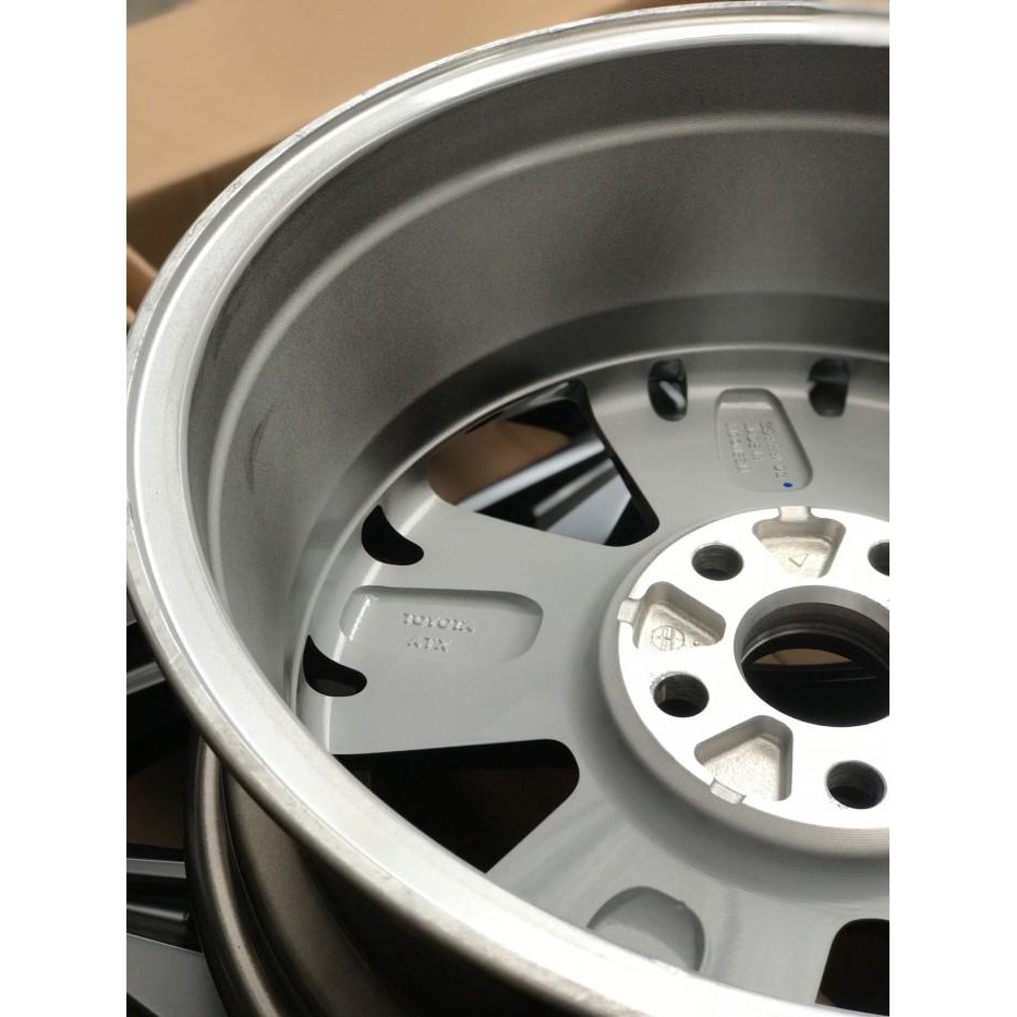 [Expert] Velg Toyota Venturer