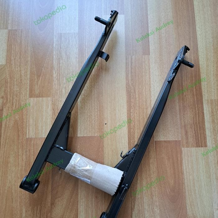 Swing Arm Revo Absolute Lengan Ayun Garpu Sasis Belakang Absolute KWW