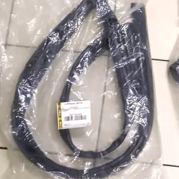Karet Kaca Pintu Belakang / Tengah Kuda Diesel / Grandia Long
