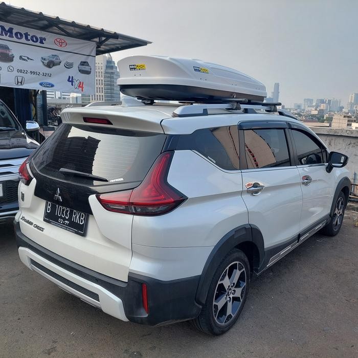 paket roof box xpander cross + cross bar