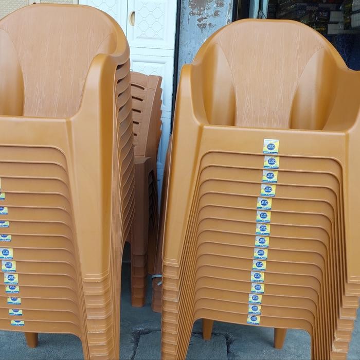 kursi plastik napolly pangeran