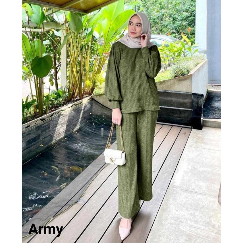 SETELAN WANITA MUSLIM JUMBO DAN CELANA BAHAN RAJUT IMPORT-HARAGA