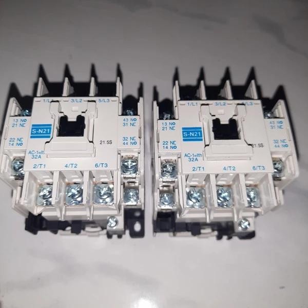KONTAKTOR / CONTACTOR MITSUBISHI S-N21 SN-21 SN 21 SN21
