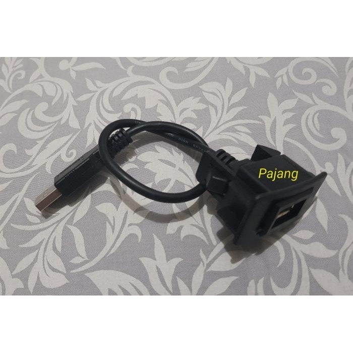 Colokan USB untuk Mobil Honda Brio / Jazz /Civic /Accord / CRV / Freed
