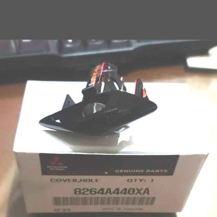 Cover Tutup Headlamp Washer Semprotan Headlamp All New Pajero Facelift