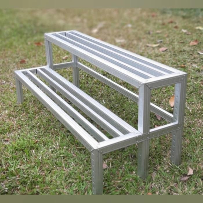 Rak Pot Bunga Besi Bersusun Minimalis