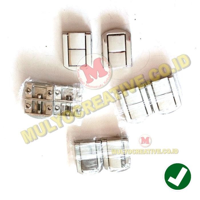 

Pengait Kotak Plakat Kode 014 Kancing Box Aksesoris Box Plakat PREMIUM