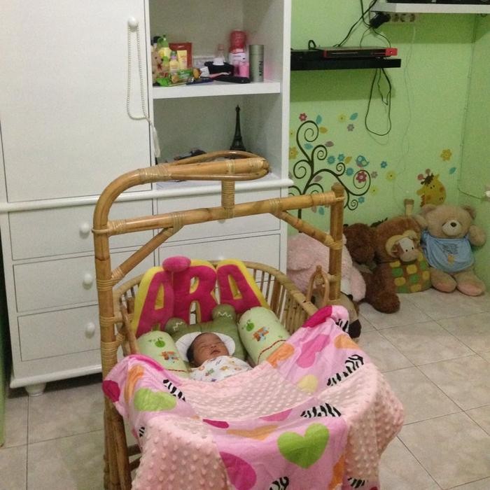 Tempat tidur bayi rotan / tempat tidur bayi ayunan rotan