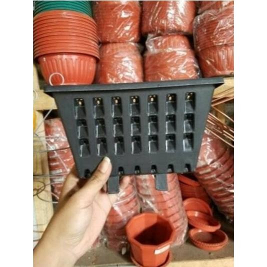 PREMIUM Pot Tempel Agro Plastik Hitam / Pot Agro 01 / Pot Tempel / Pot Dinding