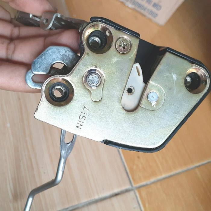 Door Lock Pintu Belakang Kiri Daihatsu Taruna Ori Murah Kode 024
