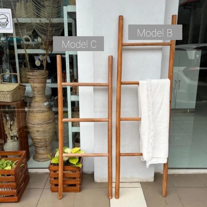 Tangga Kayu Aesthetic / Tangga Dekorasi