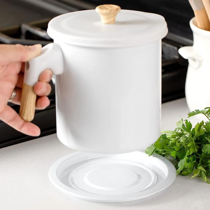 Oil Pot Putih Wadah Penyaring Minyak Bekas Oil Pot Penyaring Minyak