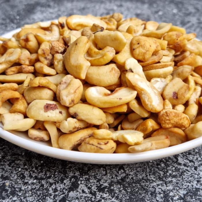 

Kacang Mede Pecah Mede Patahan 4,6,8 Mede Pm Mede Pecahan 1 Kg