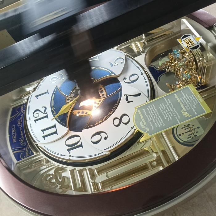 Grafir Laser Grafir Logo Kaca Jam Dinding