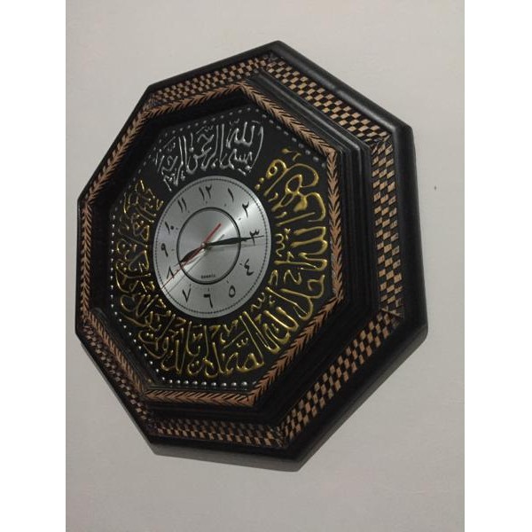 Jam dinding kaligrafi kayu jati