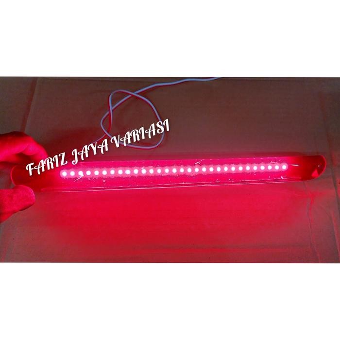 PREMIUM LAMPU SPOILER INNOVA TAHUN 2005-2015 LAMPU BELAKANG INNOVA