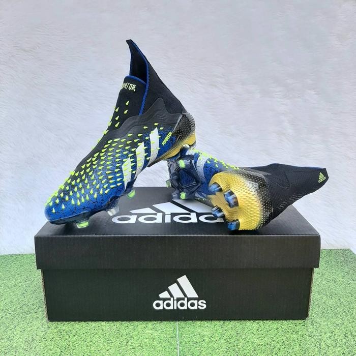 SEPATU BOLA ANAK PREDATOR FREAK + FG CORE BLACK CLOUD WHITE SOLAR