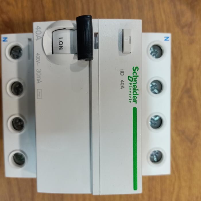 RCCB/ ELCB IID 4P-40A 30MA SCHNEIDER