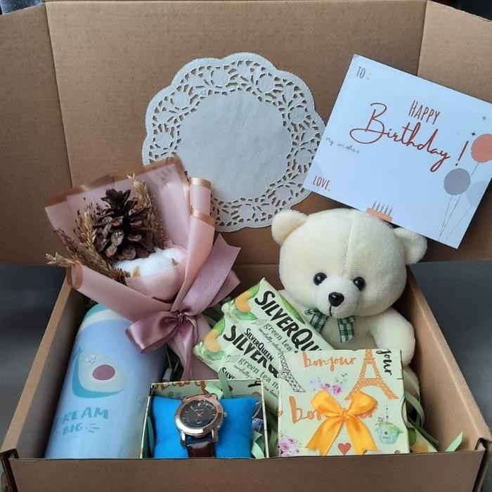 

Kado Natal / Parcel Hadiah Hamper Ultah Tumbler Boneka Coklat Bunga