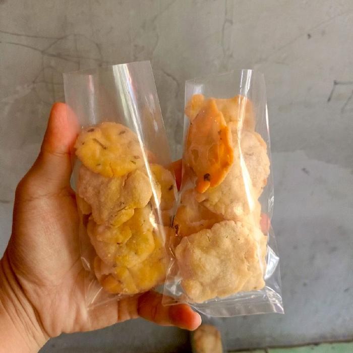 

Kemasan 50gram Keripik Aci/Citrek Isi 3pcs Renyah Gurih Keripik Bawang Cemilan Makanan Snack Kering