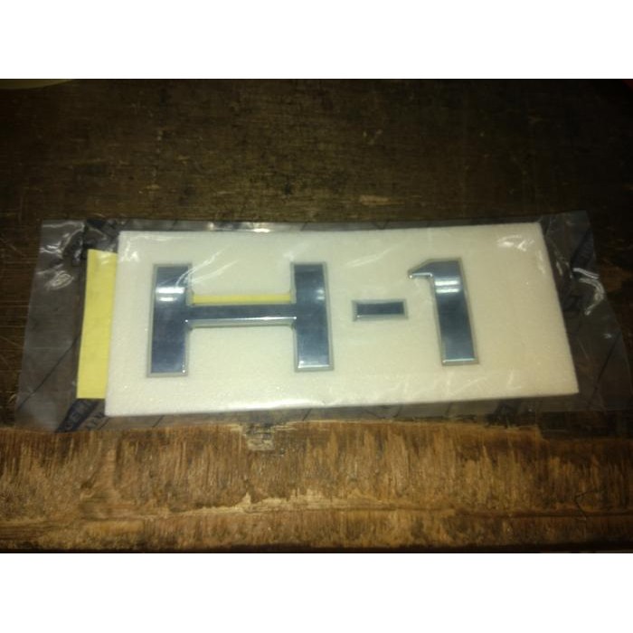 Emblem Hyundai H1 Kode 024