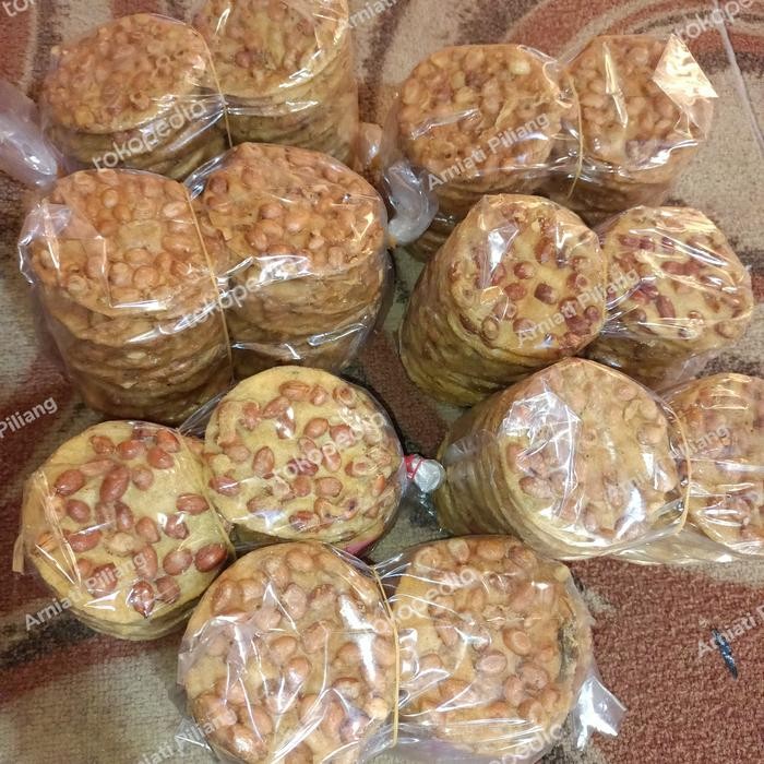 

Rakik / Peyek Kacang / Oleh2 khas Minang / Padang/ Pariaman