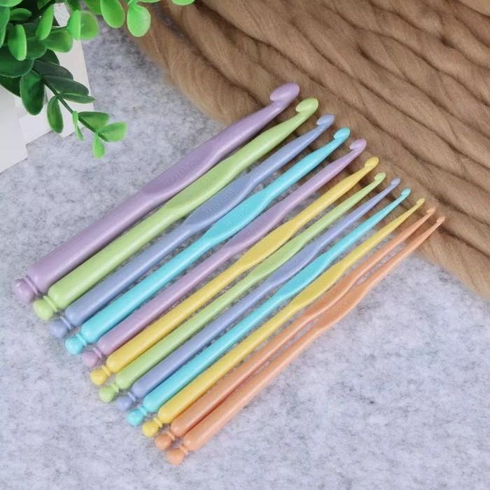 

Jarum Rajut Set 12 pcs Hakpen Crochet Hook Knitting Needles Set