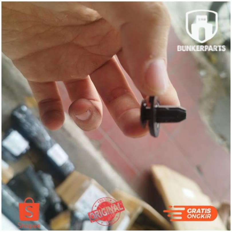 Klip Baut Kancing Fender Liner Inner Fender Plastik Spakbor Mobil
