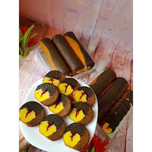 

New Cemilan Kue lapis roll tiramizu roll strawberry