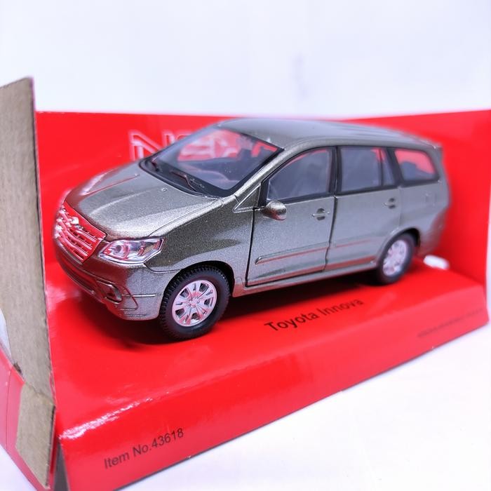 Diecast Miniatur Mobil Toyota Kijang Innova Mainan Mobil Mobilan Murah