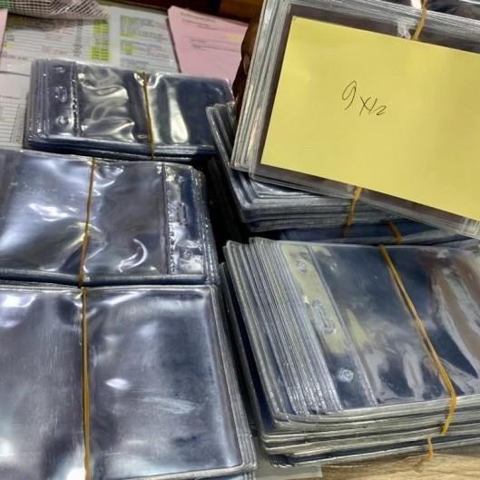 

READY Plastik ID Card Berdiri Tegak 9x14cm (uk Isi 9x12cm) NEW