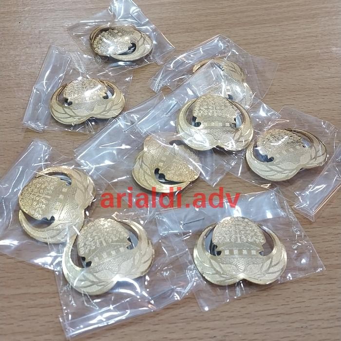 pin korpri eching kulit jeruk kuningan sepuh emas magnet pin korpri kulit jeruk magnet