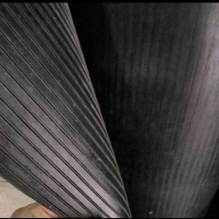 Karpet Karet Keset Lantai Anti Slip Motif Garis 4Mm 120Cm X 5Mtr Kode 12