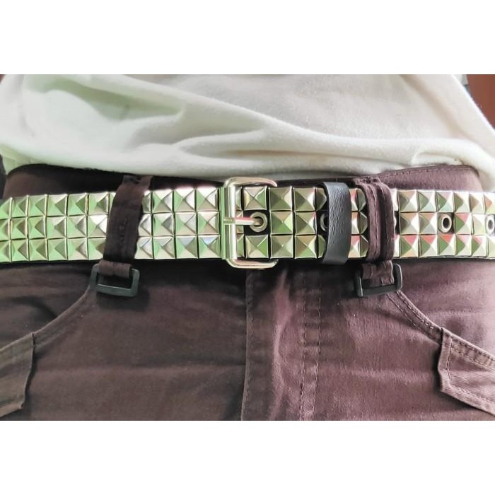 (Expert) GESPER PUNK SPIKE PYRAMID