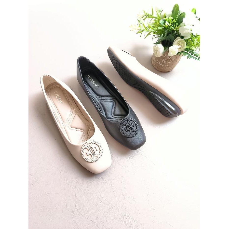 Ivory Sepatu Wanita Flat Ukuran Besar Jumbo 41-44 B993-1632 -Gratisongkir