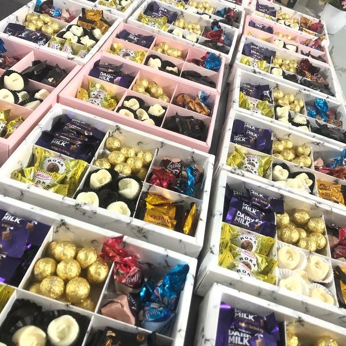 

Hampers Coklat Valentine Coklat Gift Box Cadburry Baca Deskripsi :)