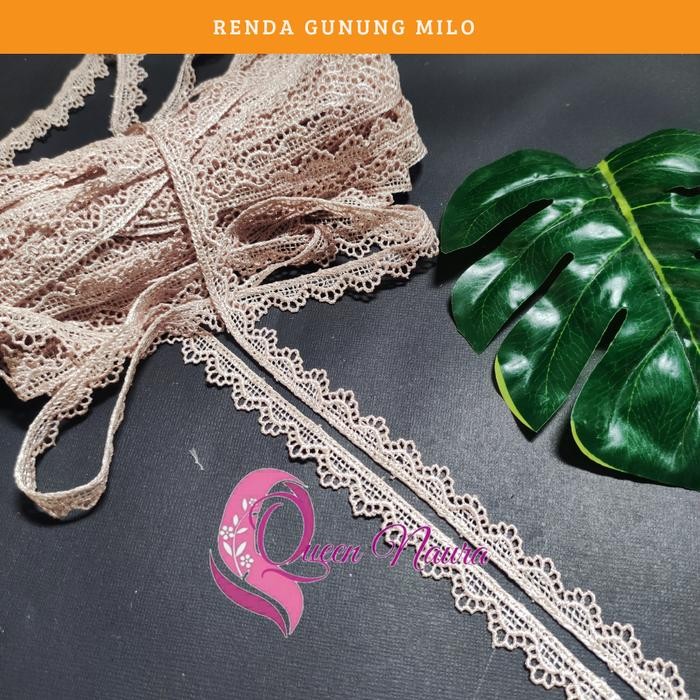 

AT [ Renda 1 Roll ] Renda Gyper Bordir Gunung / Bunga Kecil Lebar 1,2 cm Warna Milo/Coksu Dan Putih