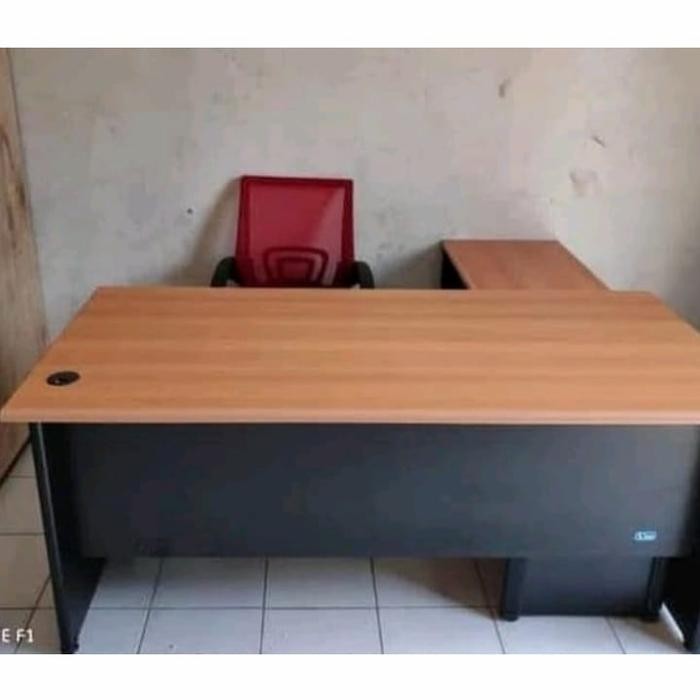 Meja Direktur Bentuk L Meja Kantor Uno Classic Komplit Laci Dorong