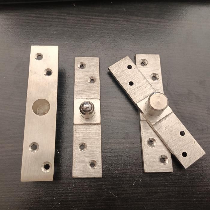 Engsel pivot jendela