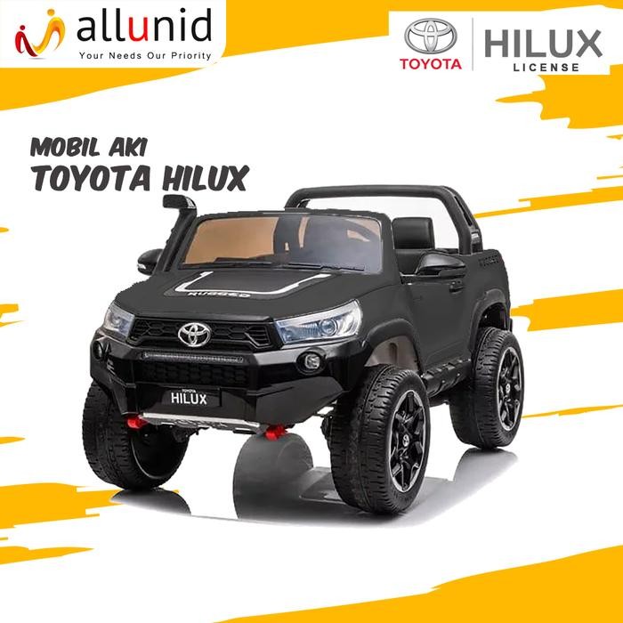 Mobil Aki Toyota Hilux