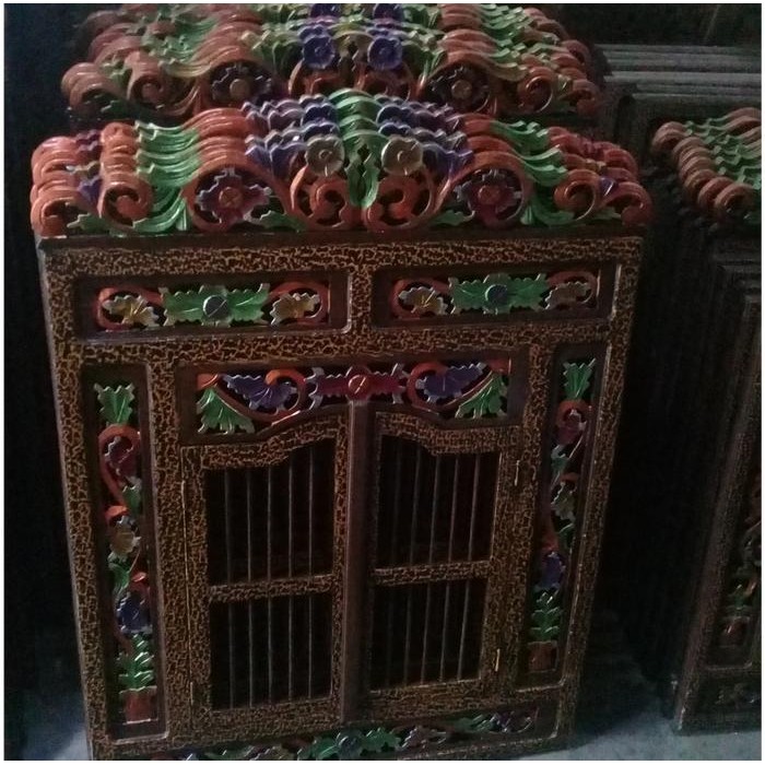 Jendela Krepyak Cermin Hias Jati Ukir Mebel Jepara Kode 1344