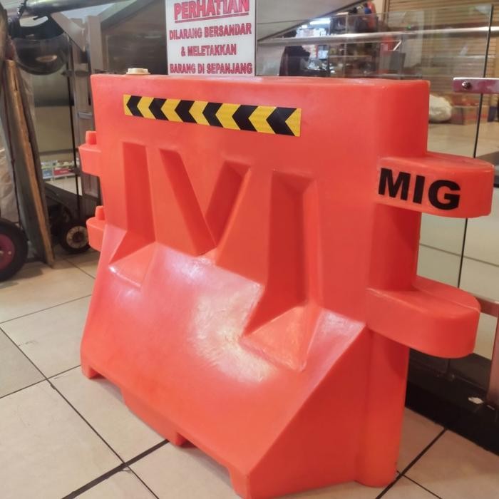 

ROAD BARRIER MERK MIG PEMBATAS JALAN / MURAH BERKUALITAS