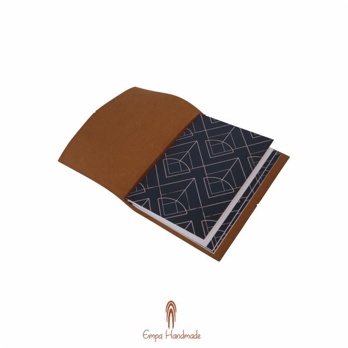 

Terlaris- Midory Traveler'S Notebook / Buku Catatan / Custom