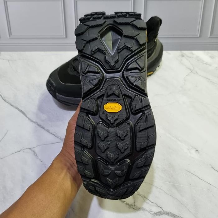 Sepatu Hoka One One Kaha 2 Low GTX Black